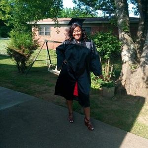 MEET YOUR POSHER !!!